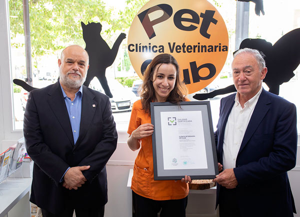 La Norma de gestión de calidad de Colvema continúa expandiéndose, con la entrega de la certificación al Centro Veterinario ‘Pet Club’